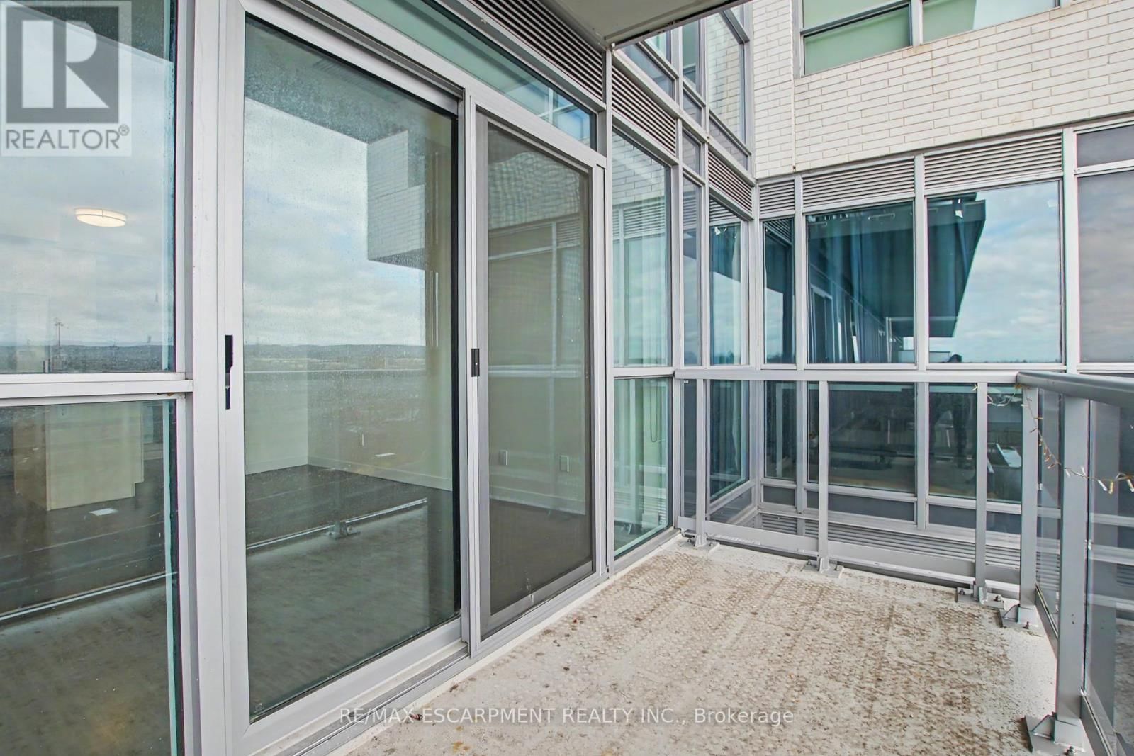 703 - 2081 FAIRVIEW STREET Image 19