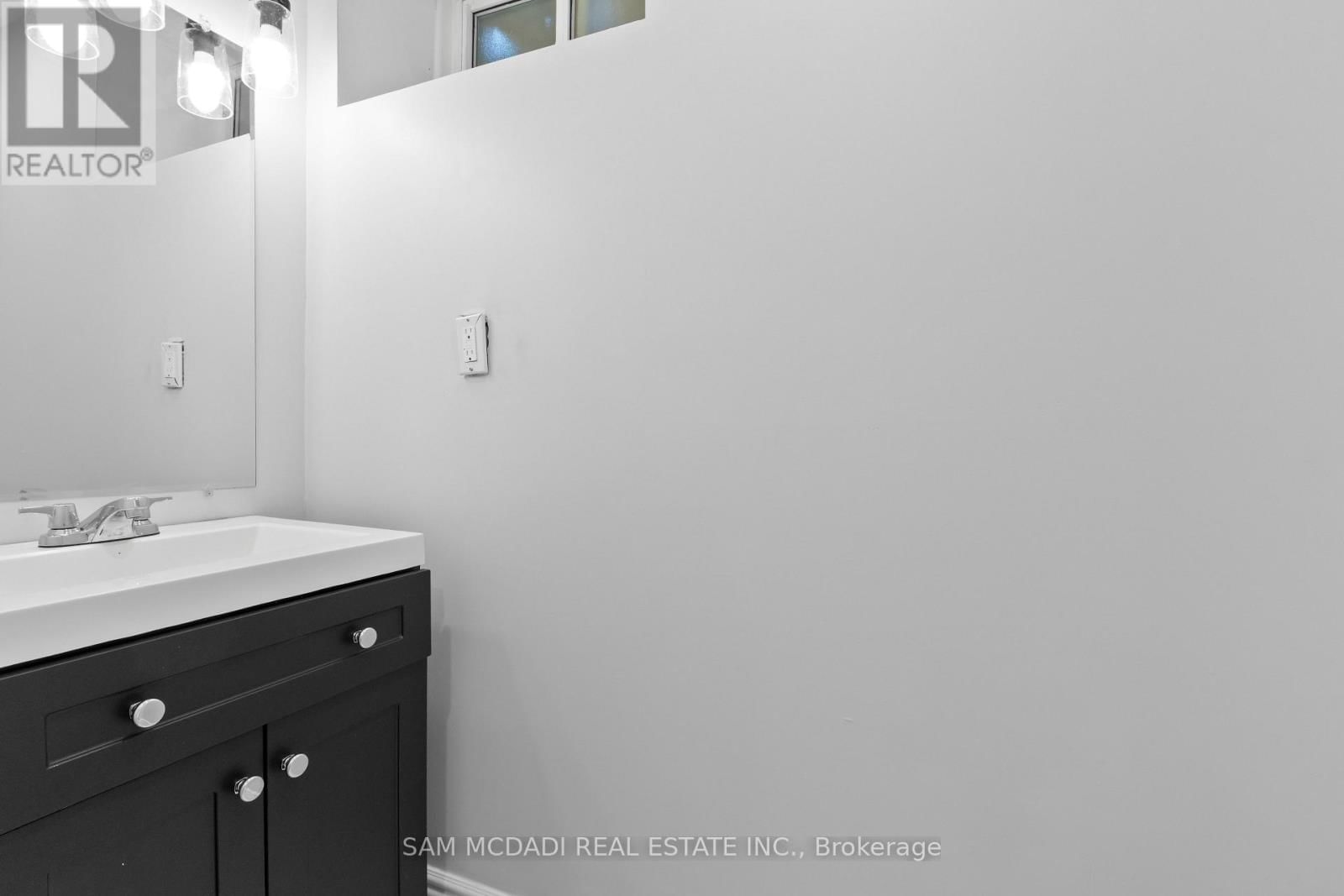 7209 FAYETTE CIRCLE Image 34