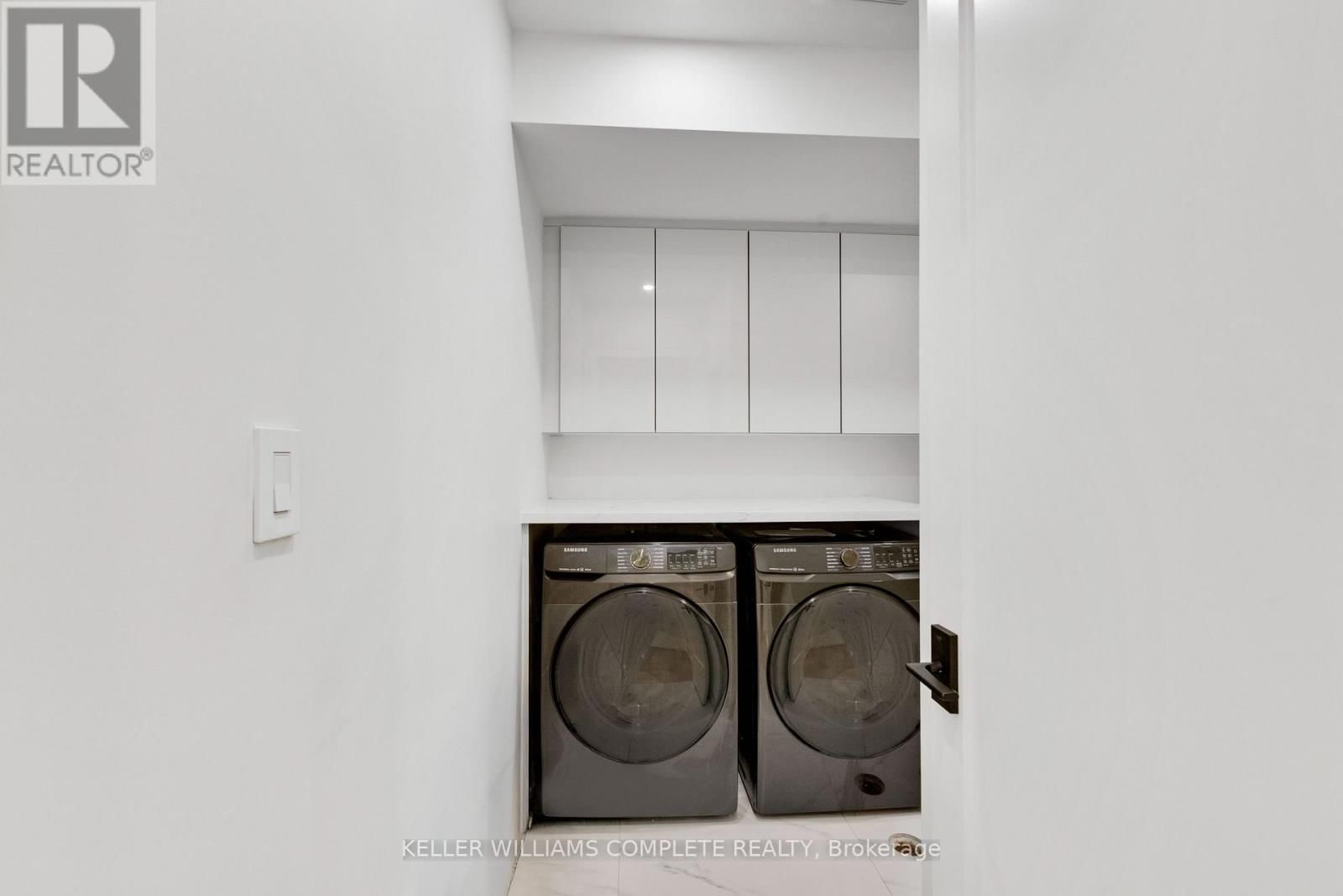 1362 KENMUIR AVENUE Image 27