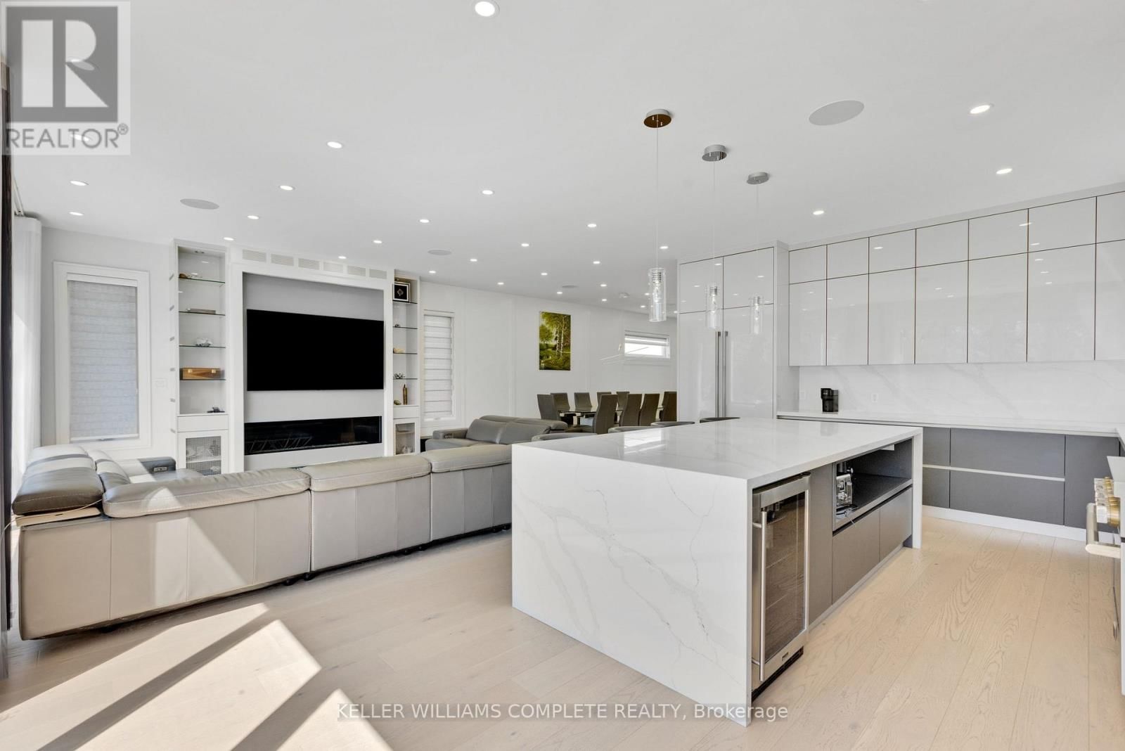 1362 KENMUIR AVENUE Image 7