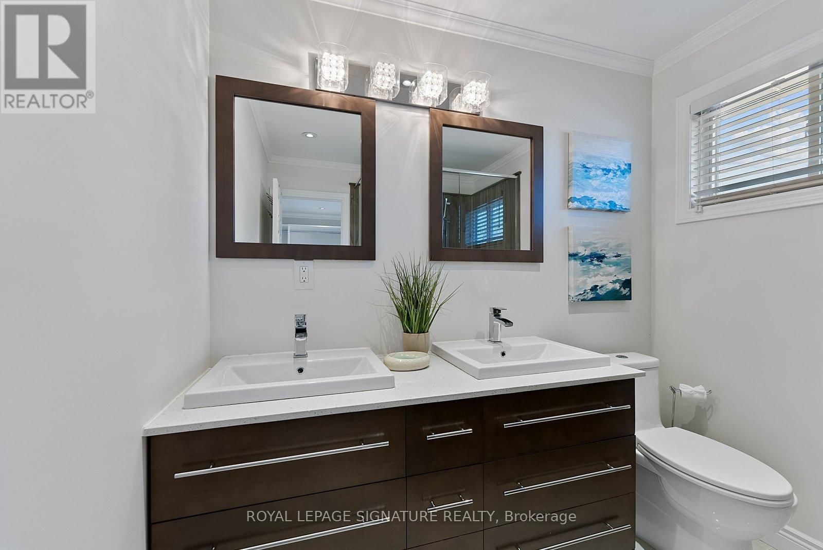 424 LARA WOODS Image 20