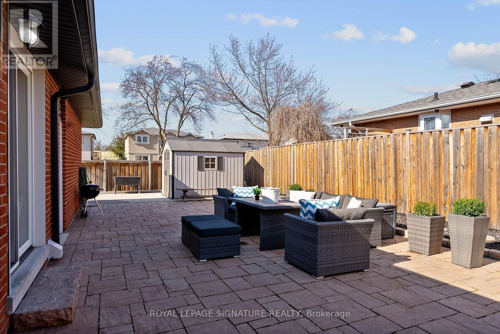 424 LARA WOODS Image 37