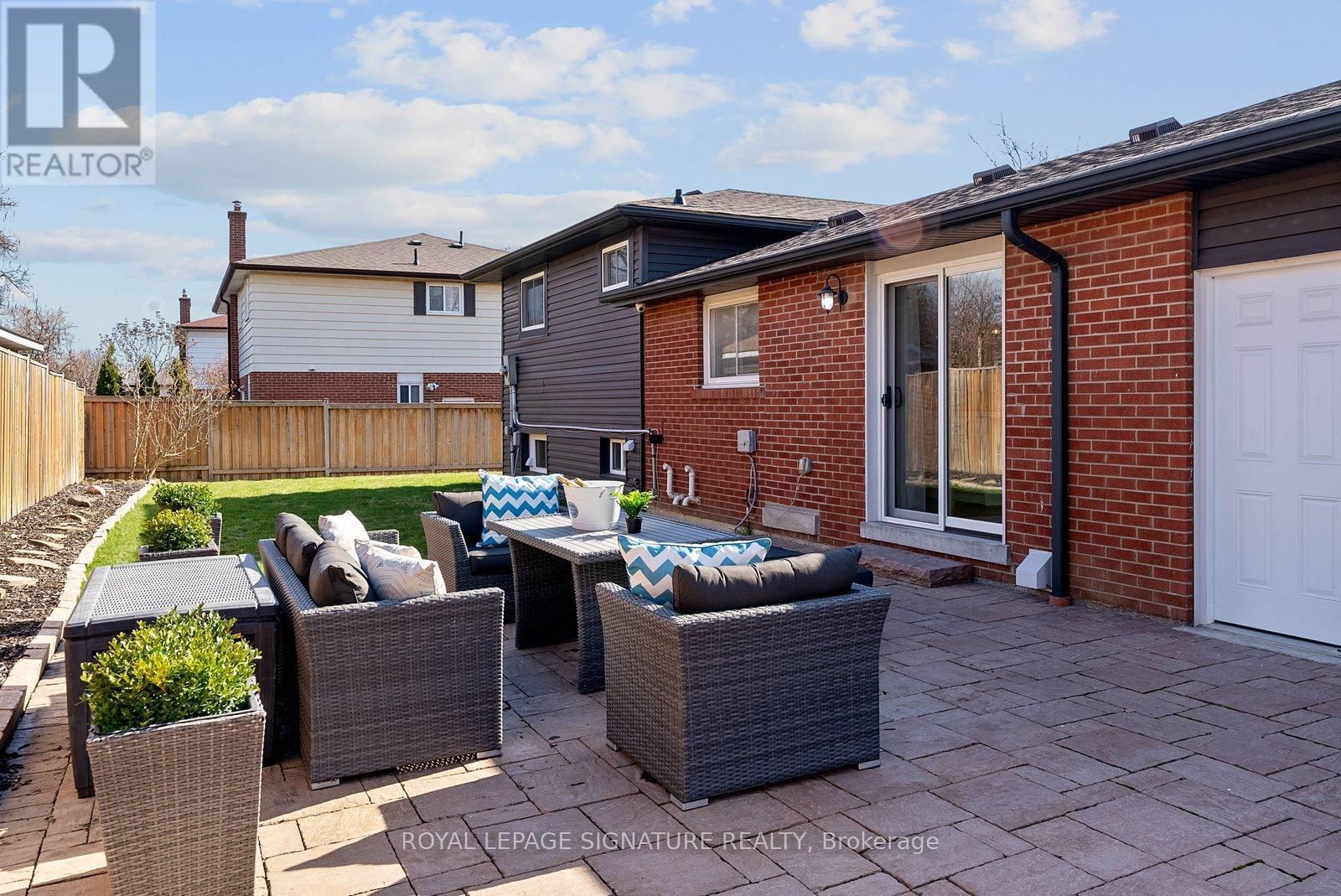 424 LARA WOODS Image 38