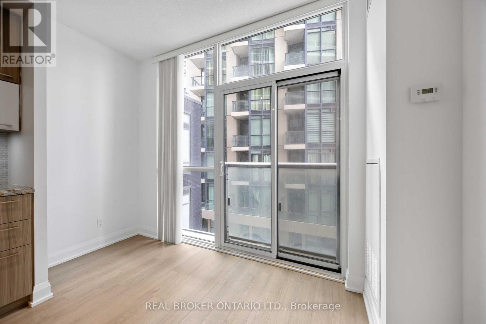 302 - 56 ANNIE CRAIG DRIVE Image 10