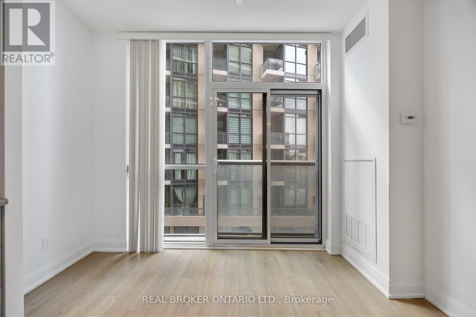 302 - 56 ANNIE CRAIG DRIVE Image 11