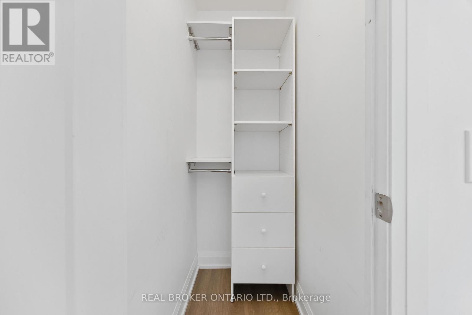 302 - 56 ANNIE CRAIG DRIVE Image 18