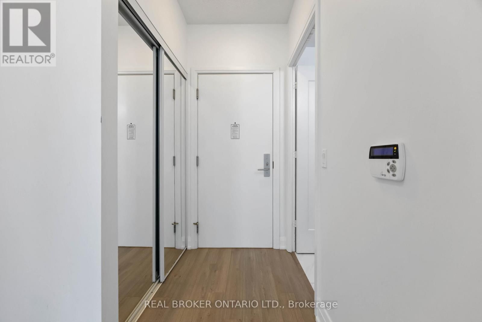 302 - 56 ANNIE CRAIG DRIVE Image 27