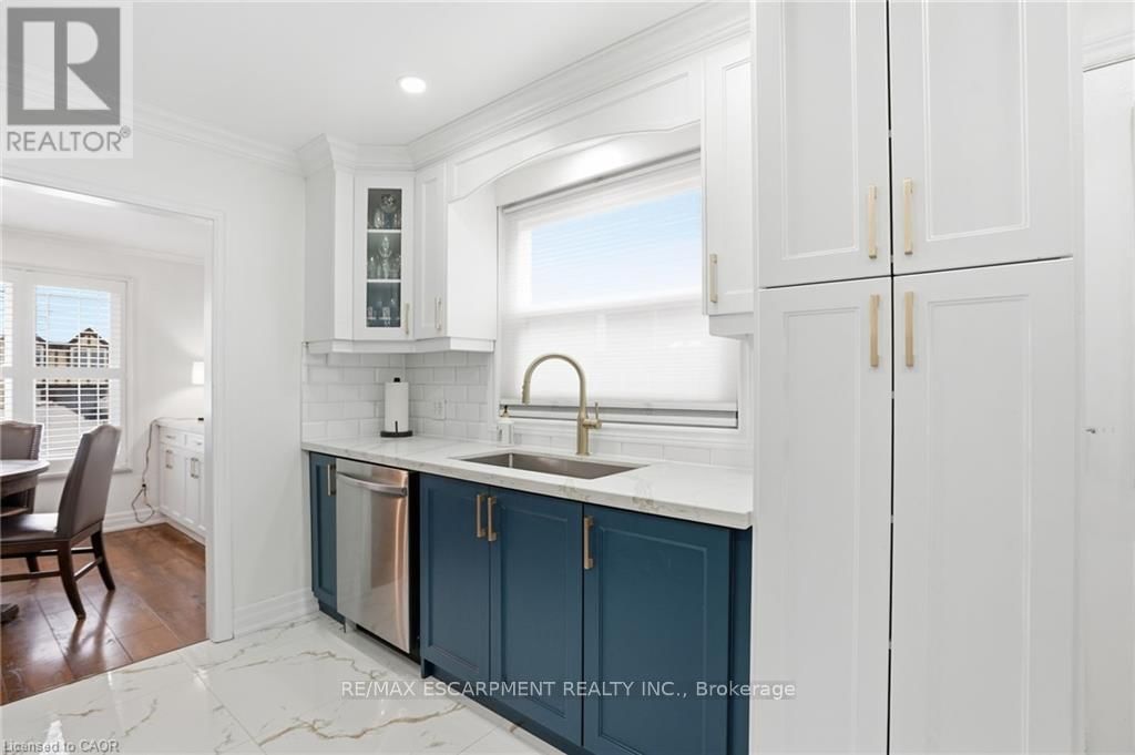 697 LOMOND CRESCENT Image 20