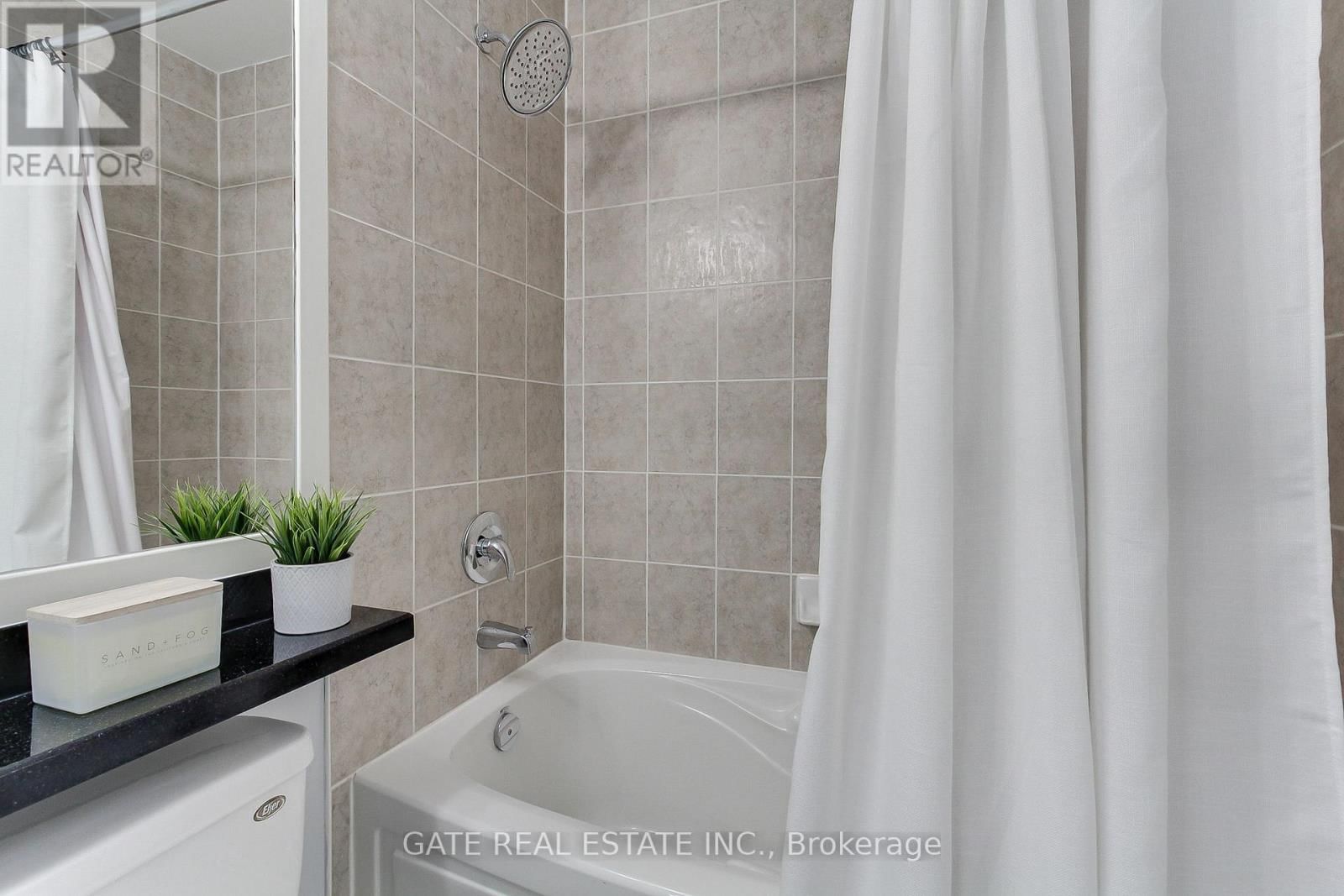 PH31 - 700 HUMBERWOOD BOULEVARD Image 23