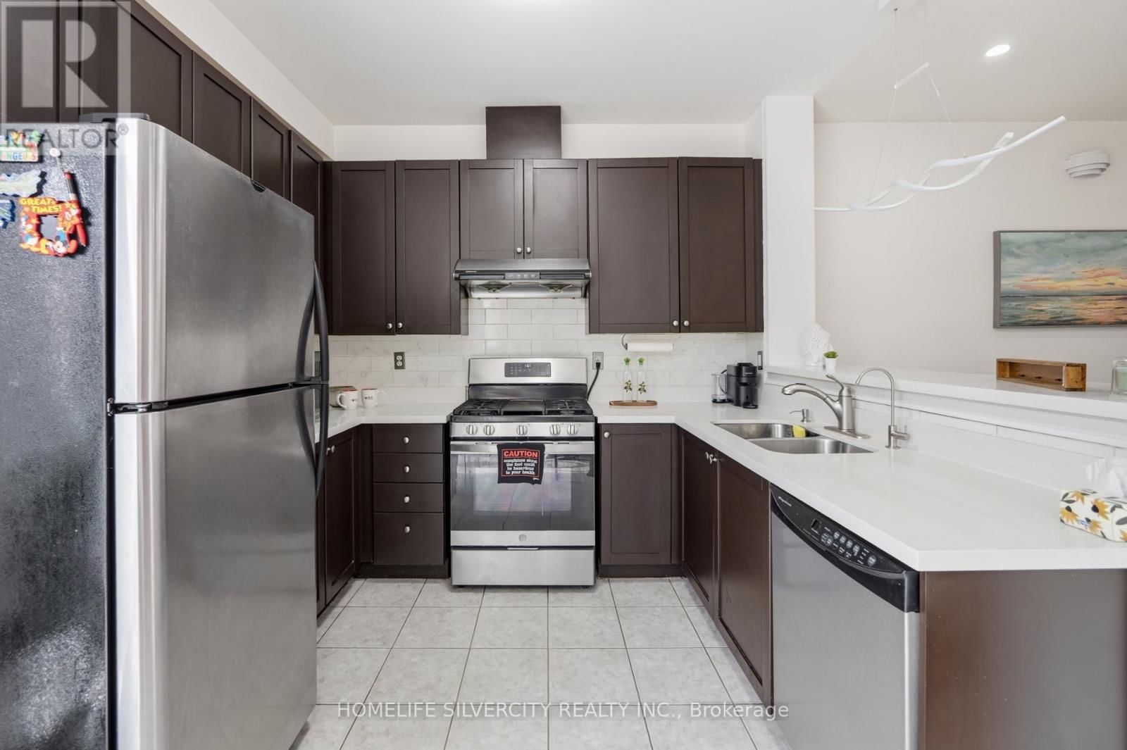 86 SILENT POND CRESCENT Image 22