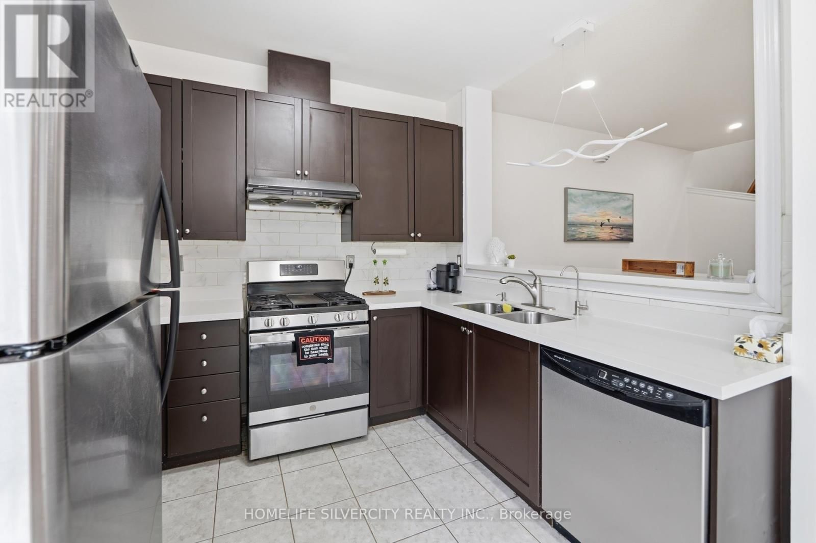 86 SILENT POND CRESCENT Image 24