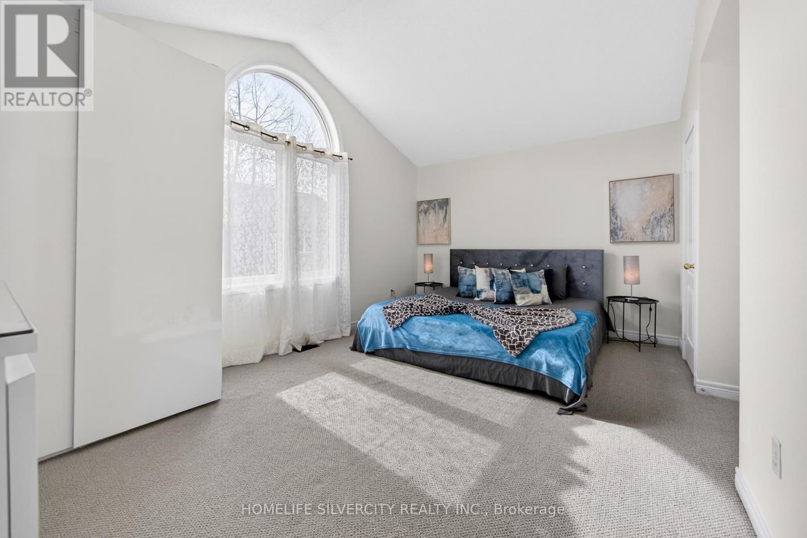 86 SILENT POND CRESCENT Image 32