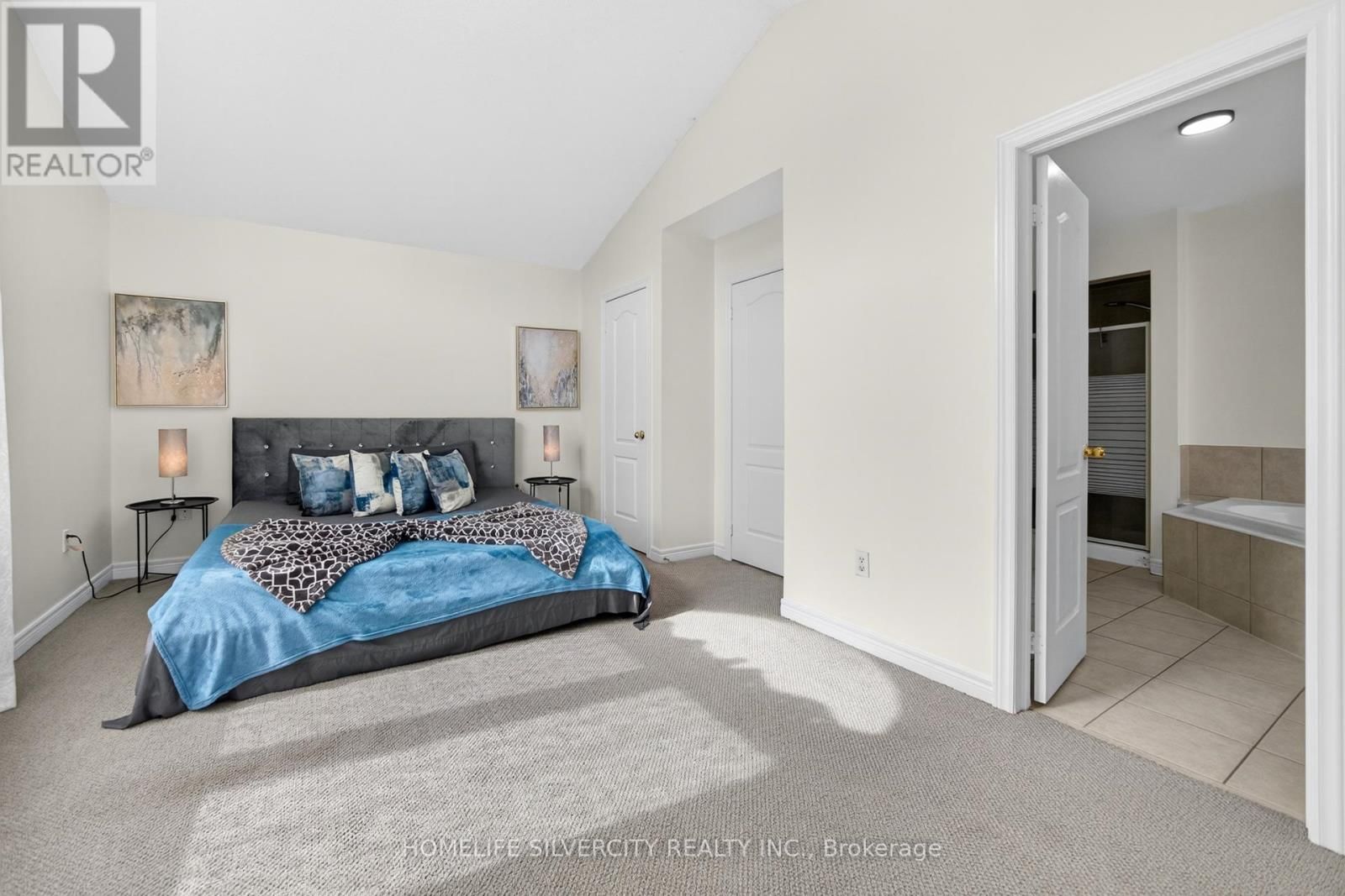 86 SILENT POND CRESCENT Image 33