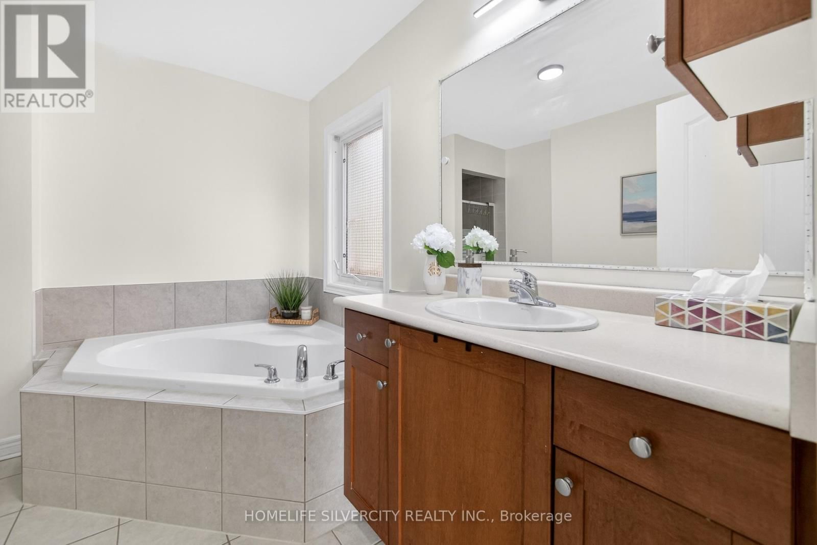 86 SILENT POND CRESCENT Image 36