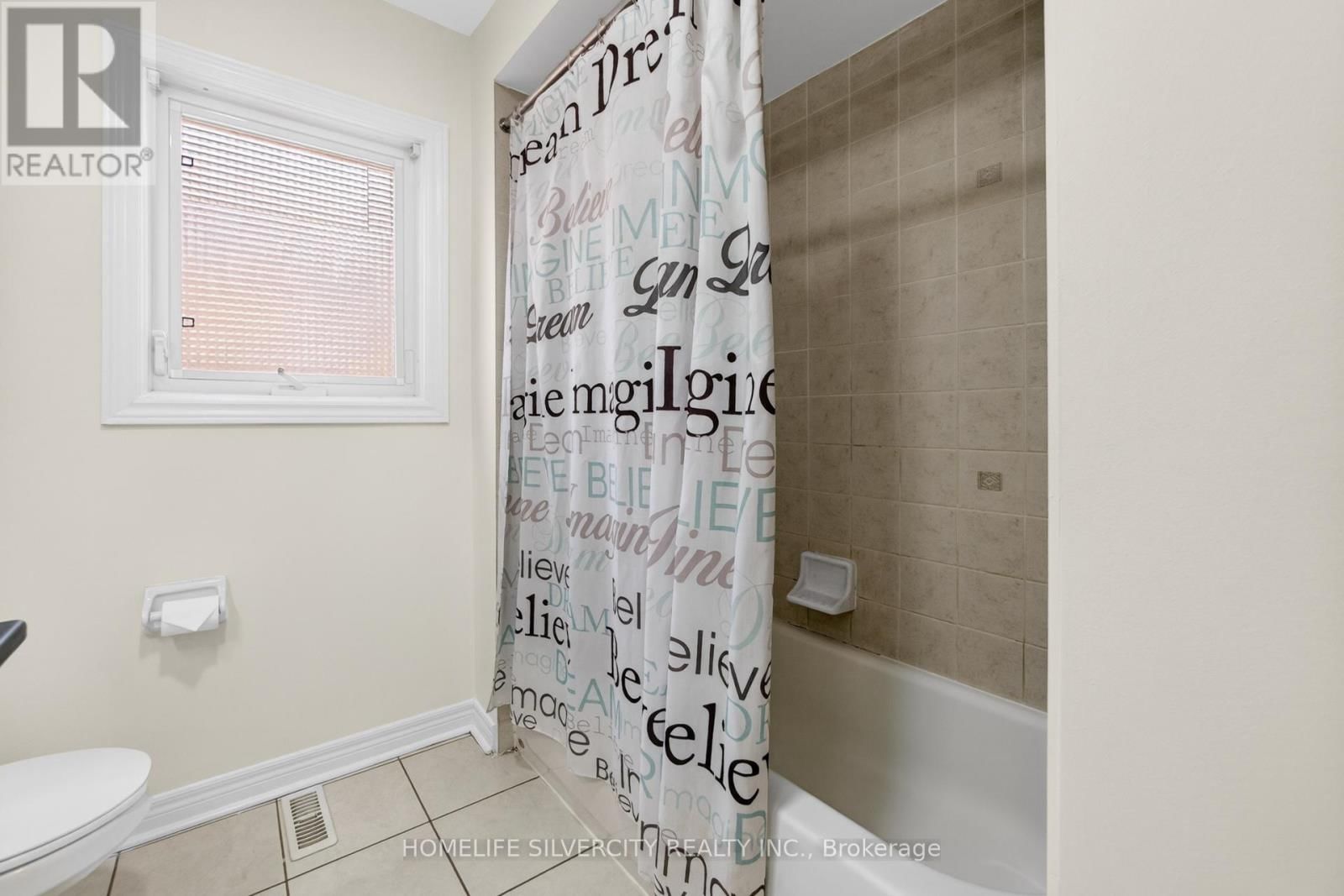 86 SILENT POND CRESCENT Image 44