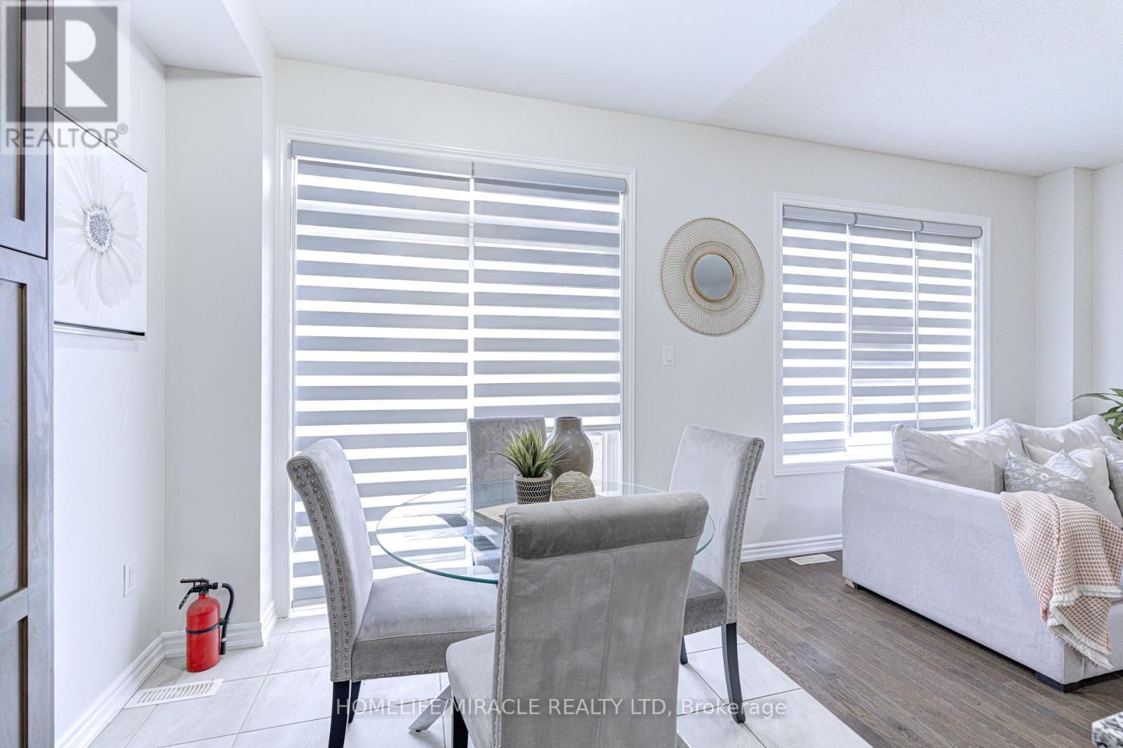 13 TRUFFLE COURT Image 24