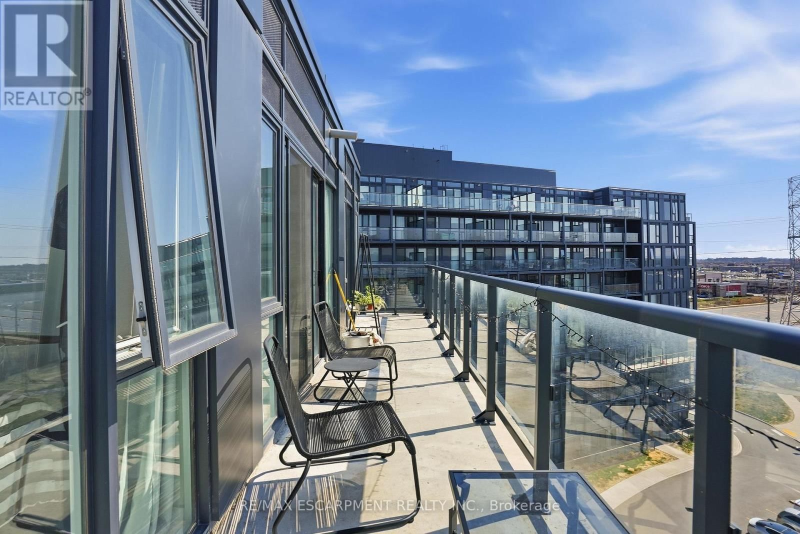 A814 - 3210 DAKOTA COMMON Image 23