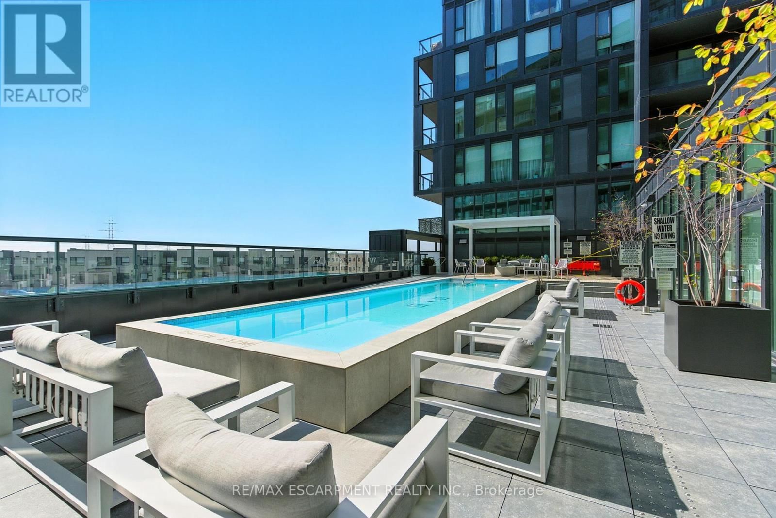 A814 - 3210 DAKOTA COMMON Image 25