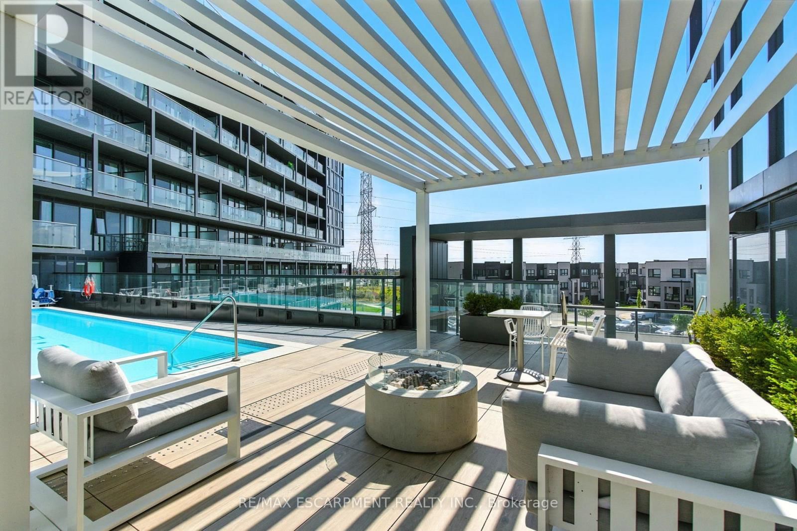 A814 - 3210 DAKOTA COMMON Image 28