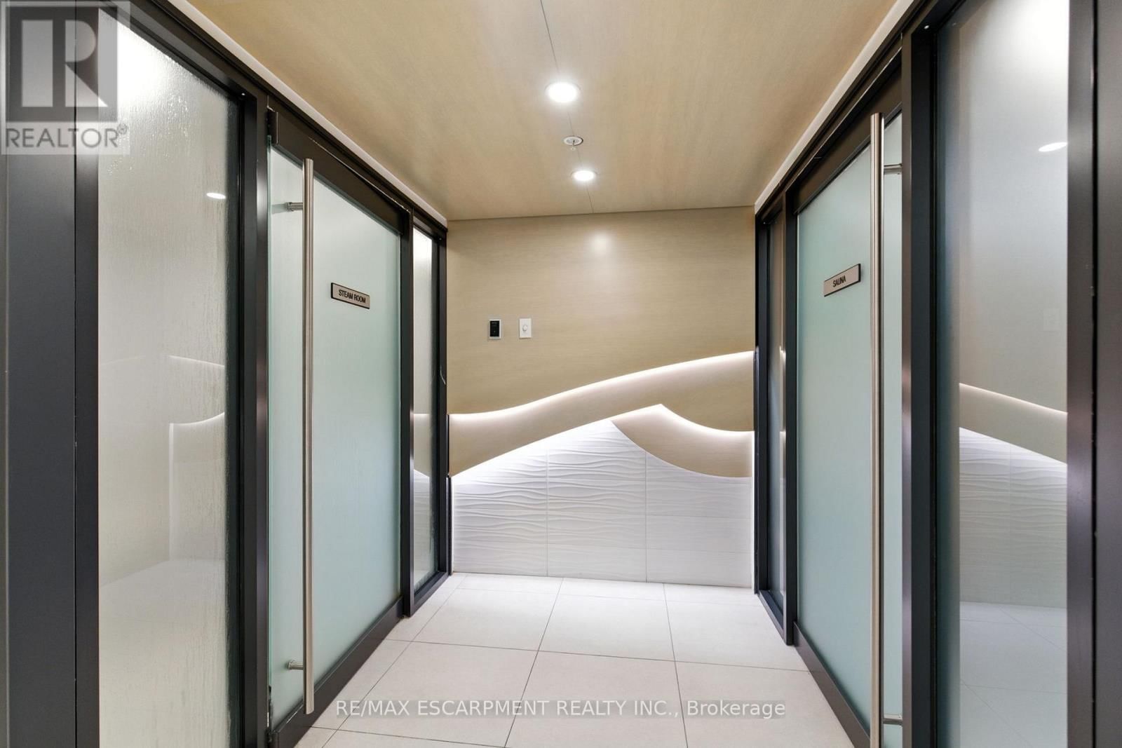 A814 - 3210 DAKOTA COMMON Image 31