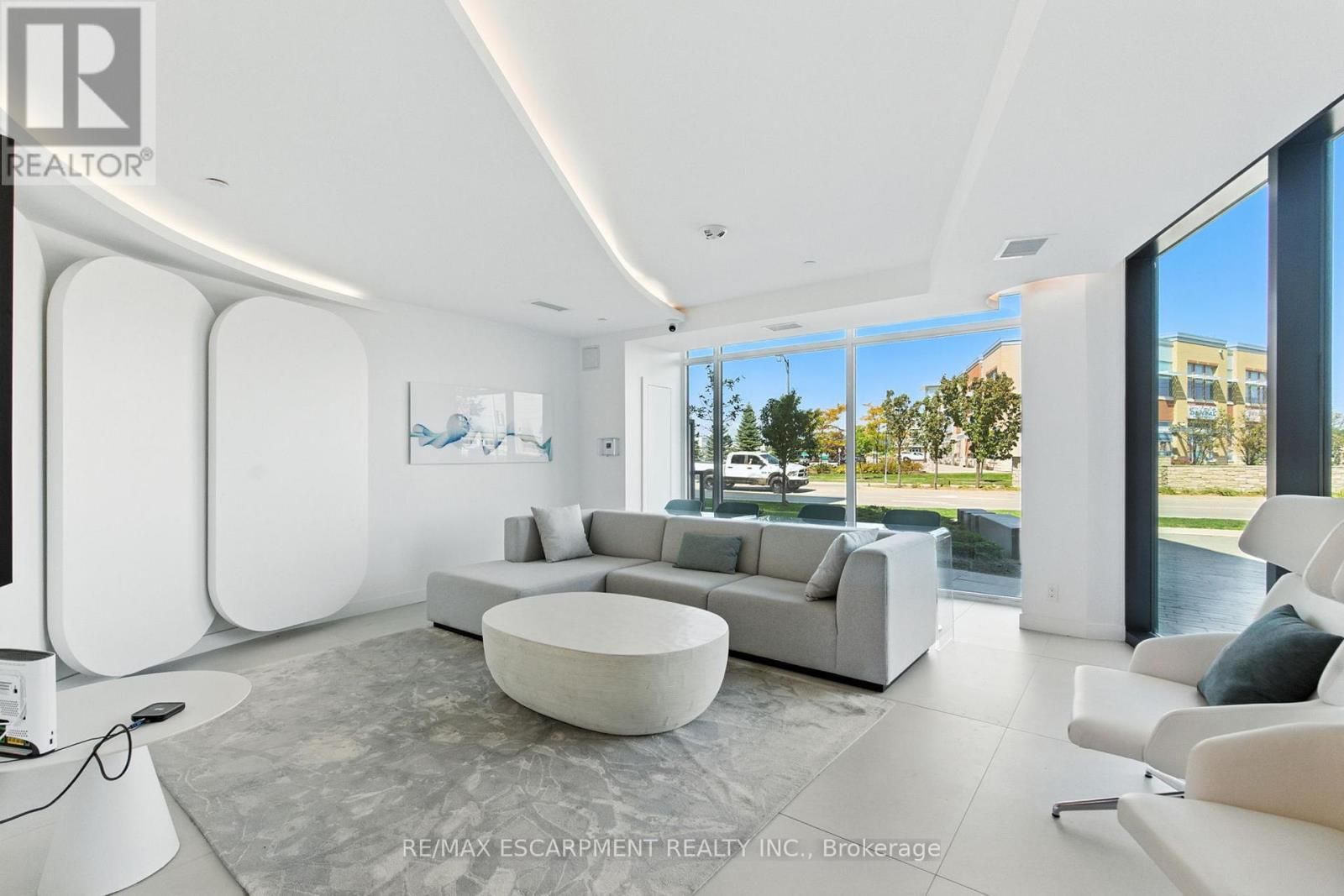 A814 - 3210 DAKOTA COMMON Image 34