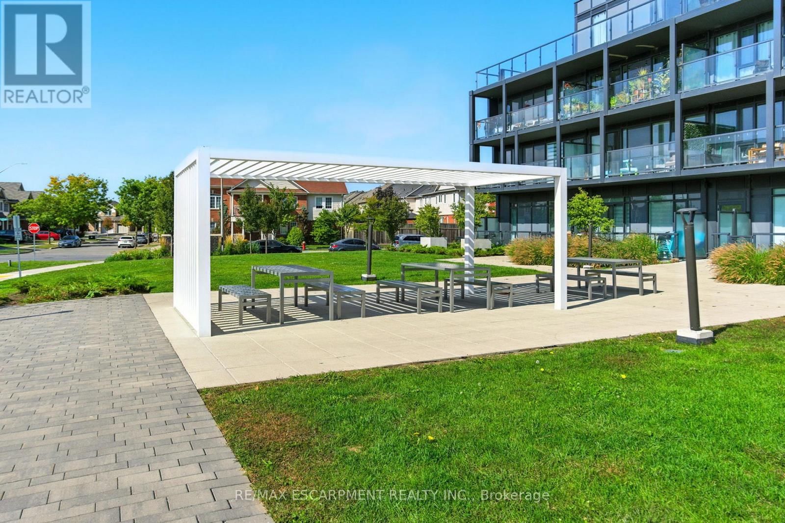 A814 - 3210 DAKOTA COMMON Image 4