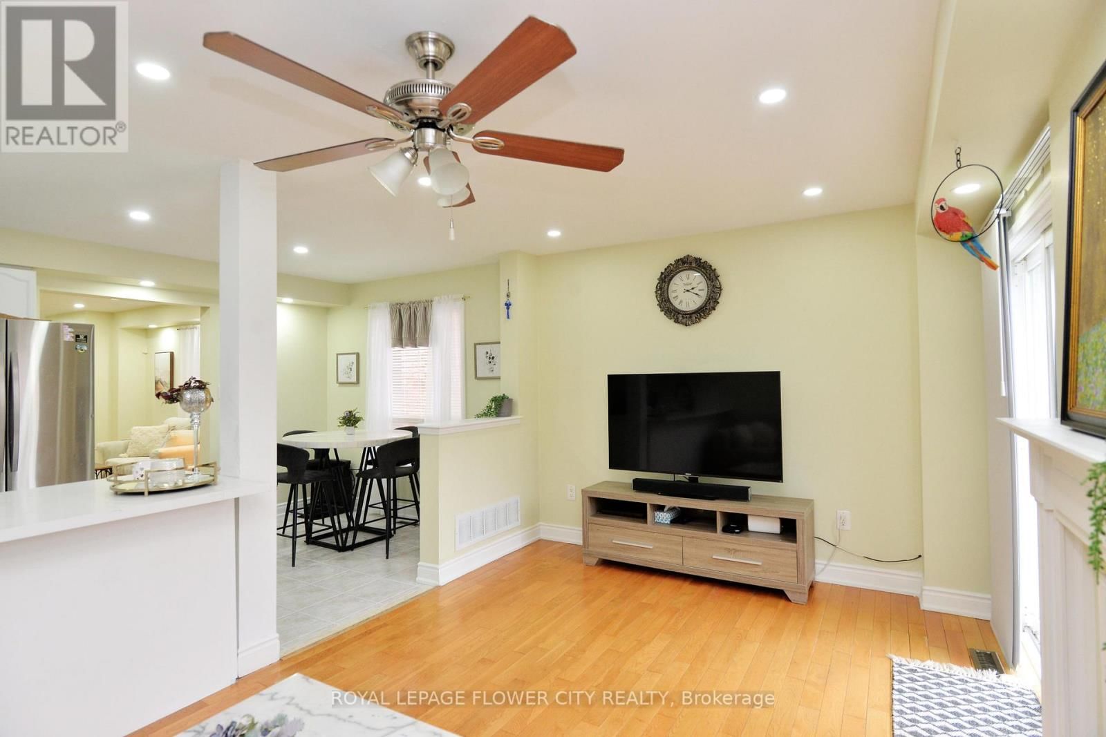 45 ROADMASTER LANE Image 19