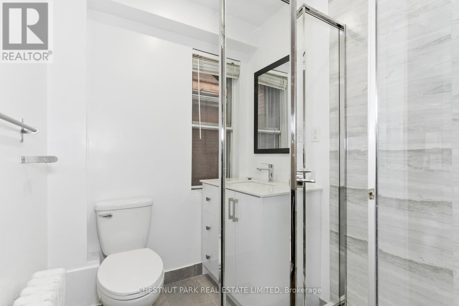 41 RONCESVALLES AVENUE Image 12