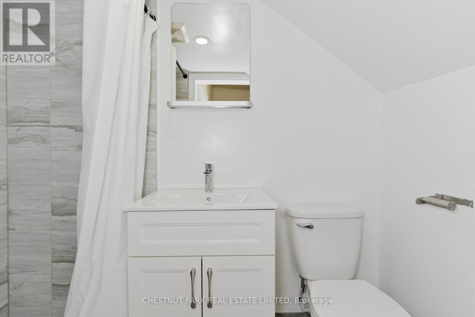 41 RONCESVALLES AVENUE Image 28