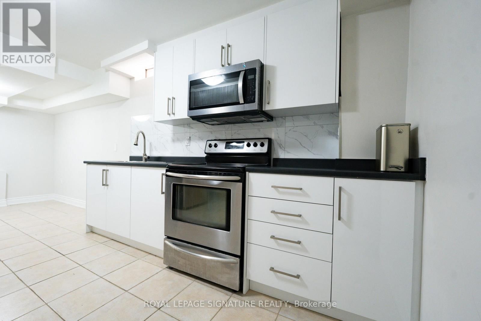 BSMT - 3163 GALBRAITH DRIVE Image 15