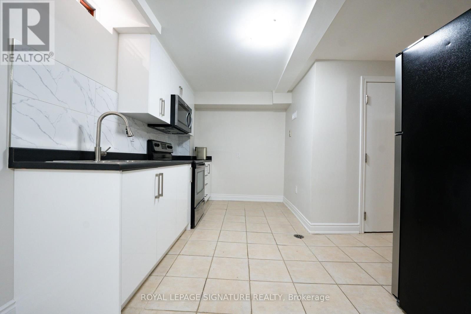 BSMT - 3163 GALBRAITH DRIVE Image 16