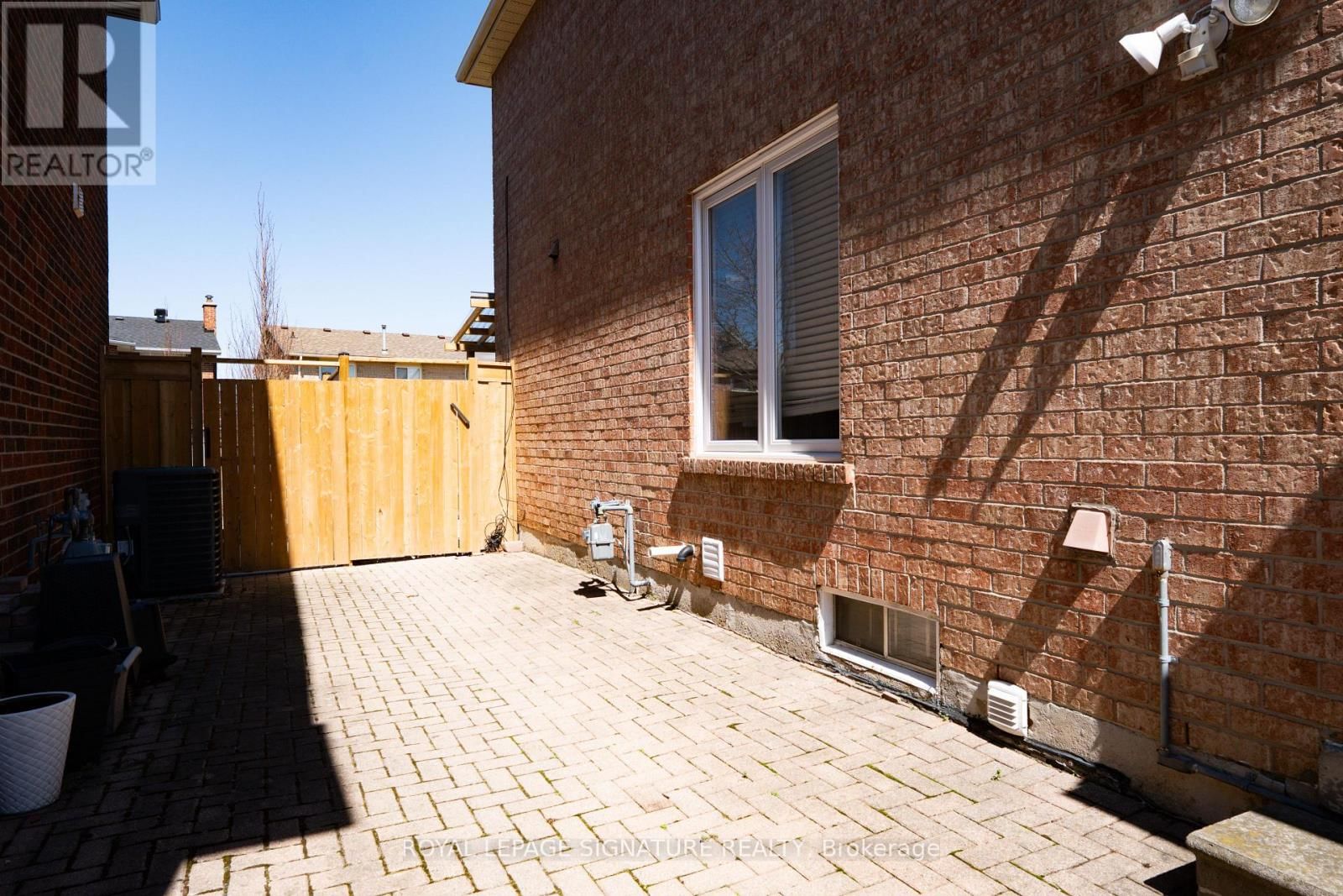 BSMT - 3163 GALBRAITH DRIVE Image 21