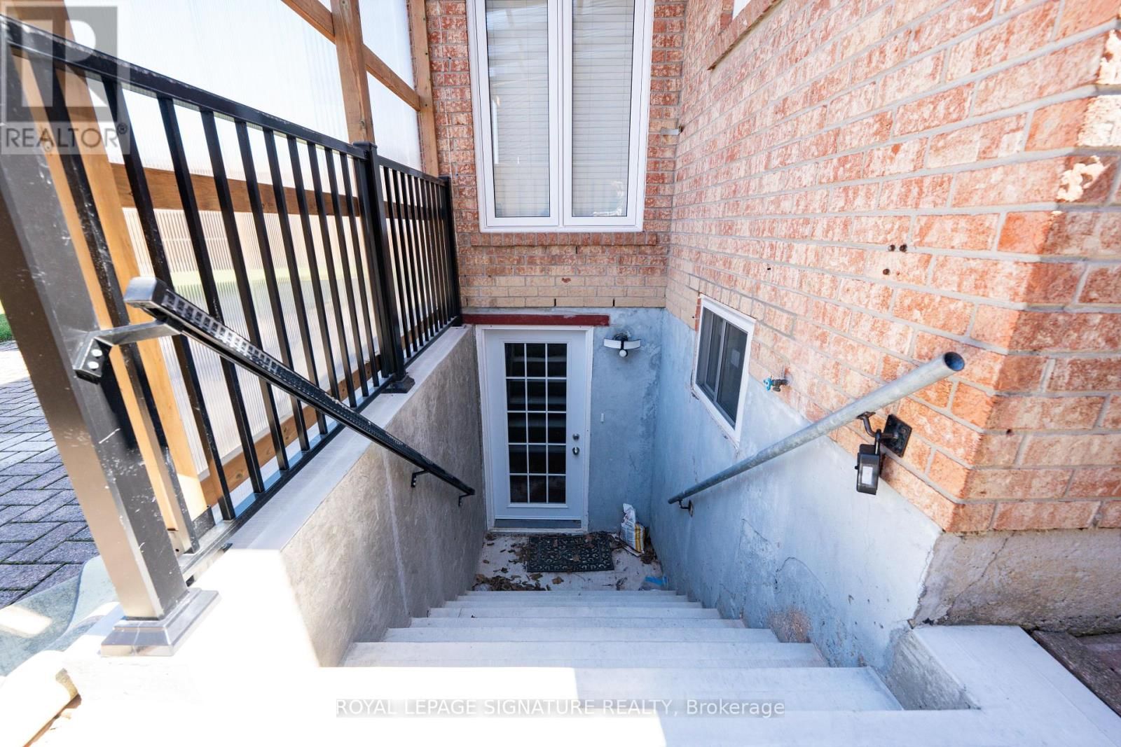 BSMT - 3163 GALBRAITH DRIVE Image 22