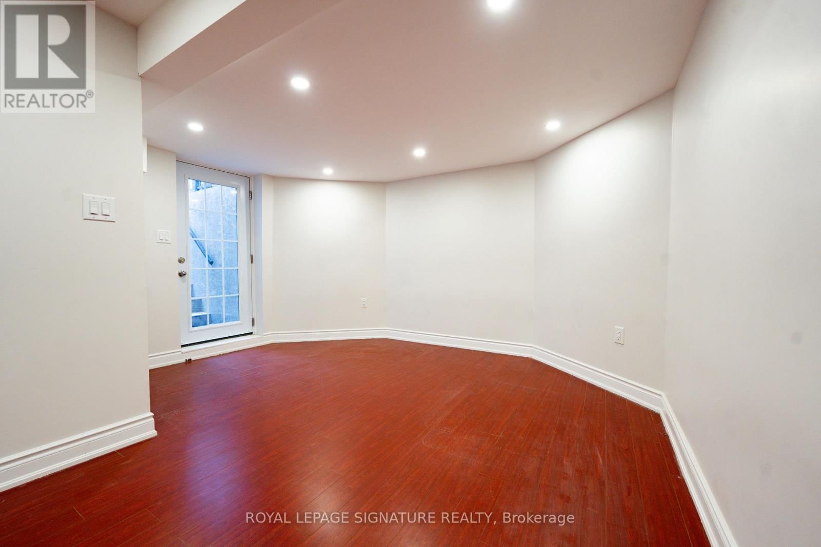 BSMT - 3163 GALBRAITH DRIVE Image 4