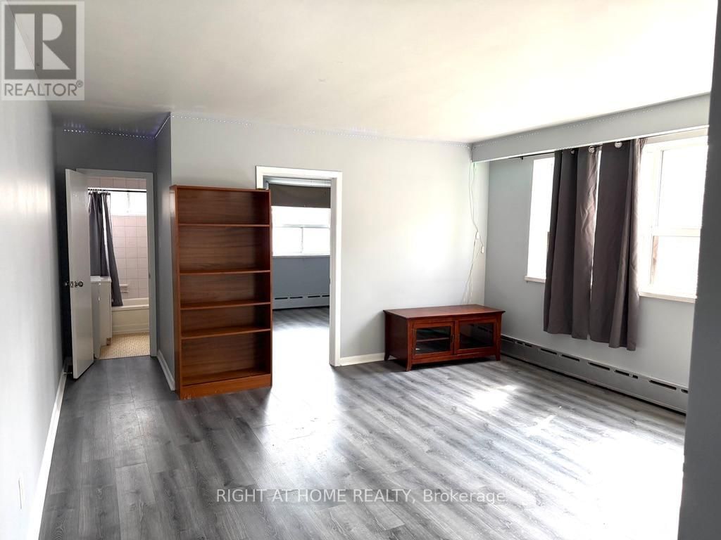 2 - 115 EIGHTH STREET Image 6