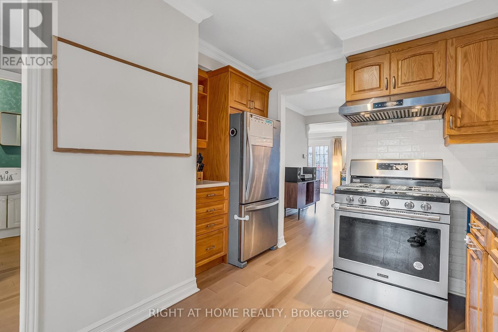 Upper - 1205 SHAGBARK CRESCENT Image 20