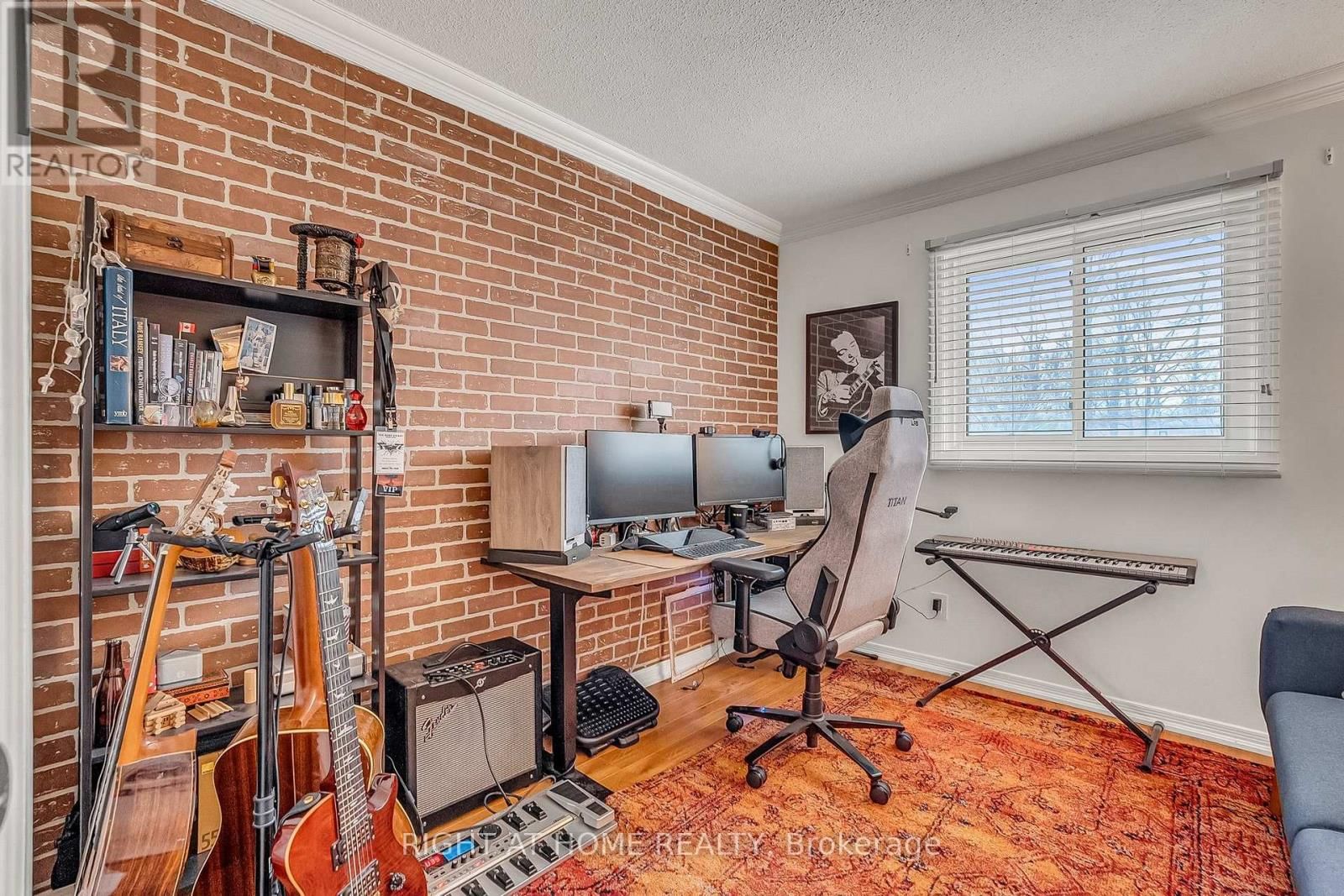 Upper - 1205 SHAGBARK CRESCENT Image 32