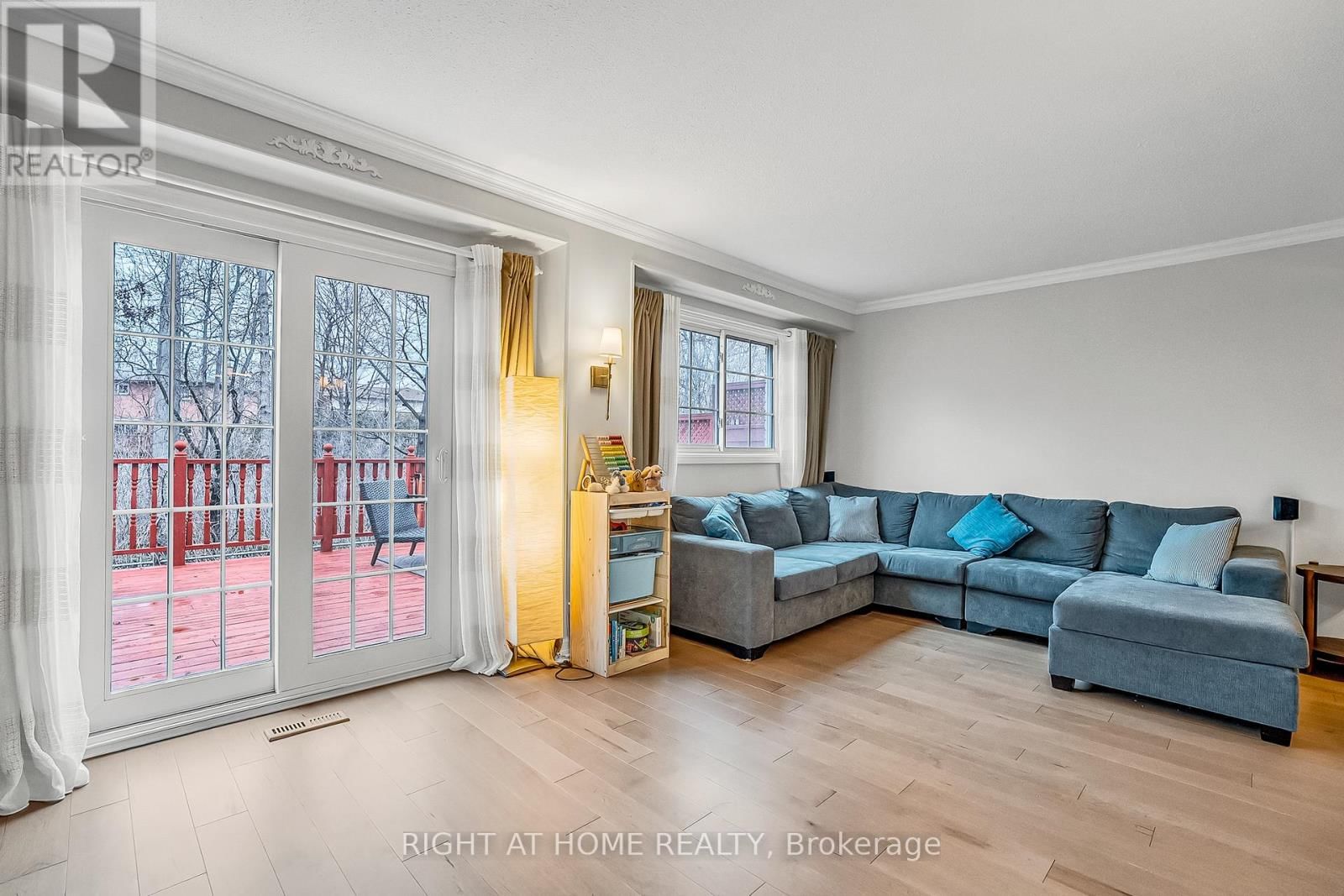 Upper - 1205 SHAGBARK CRESCENT Image 9