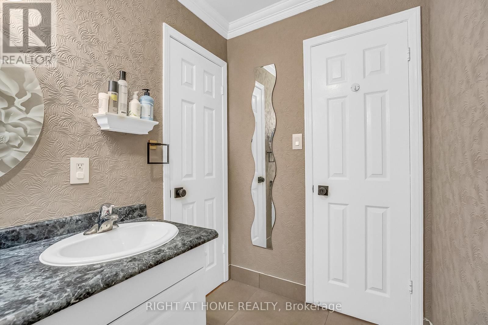 1205 SHAGBARK CRESCENT Image 35