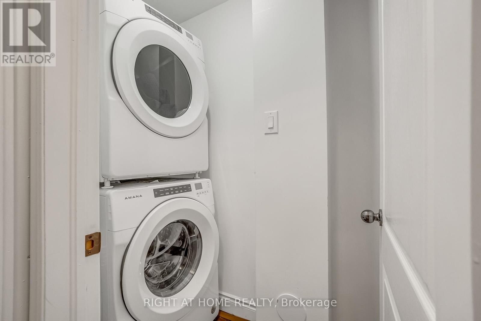 1205 SHAGBARK CRESCENT Image 45