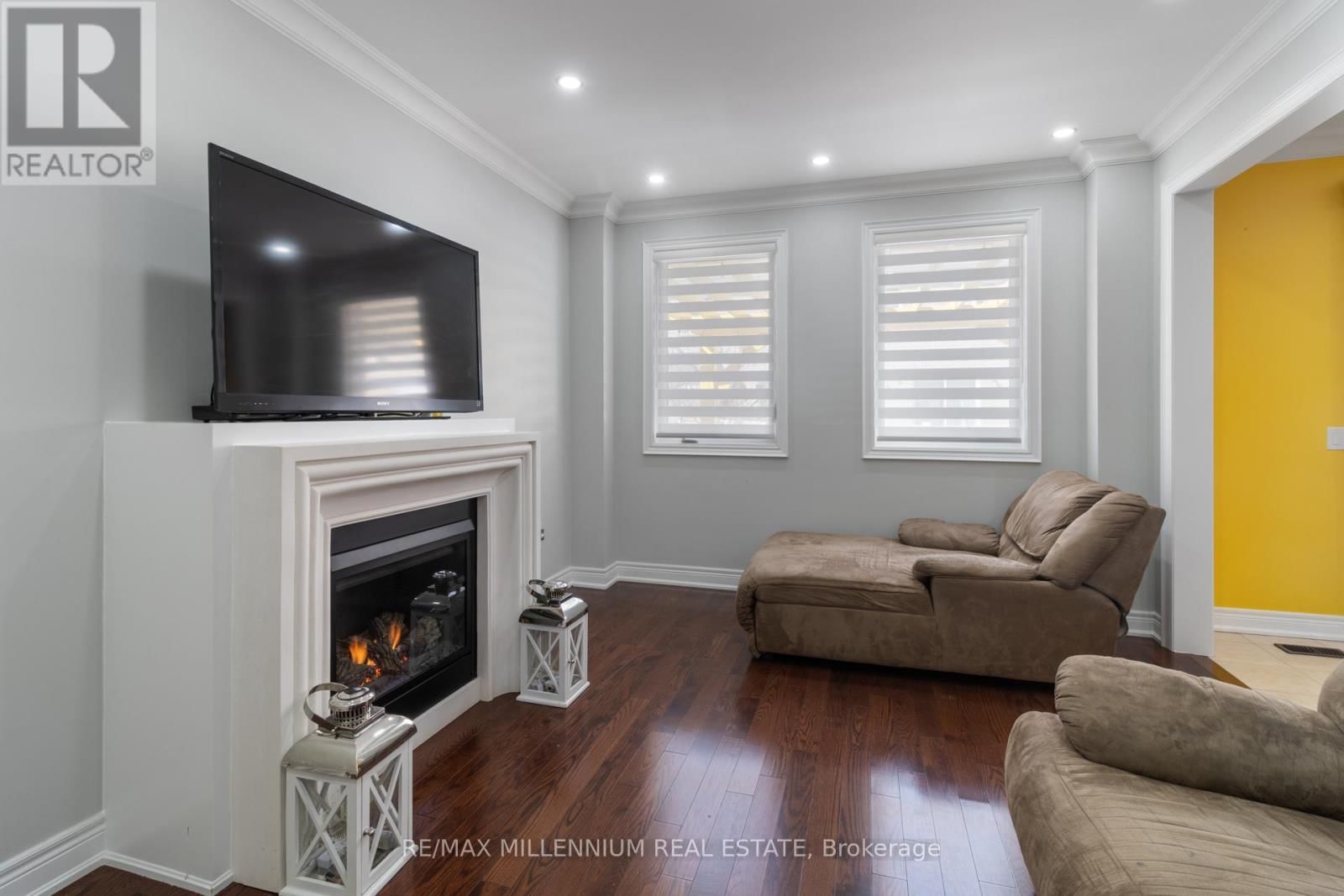 6 TRENTONIAN STREET Image 30