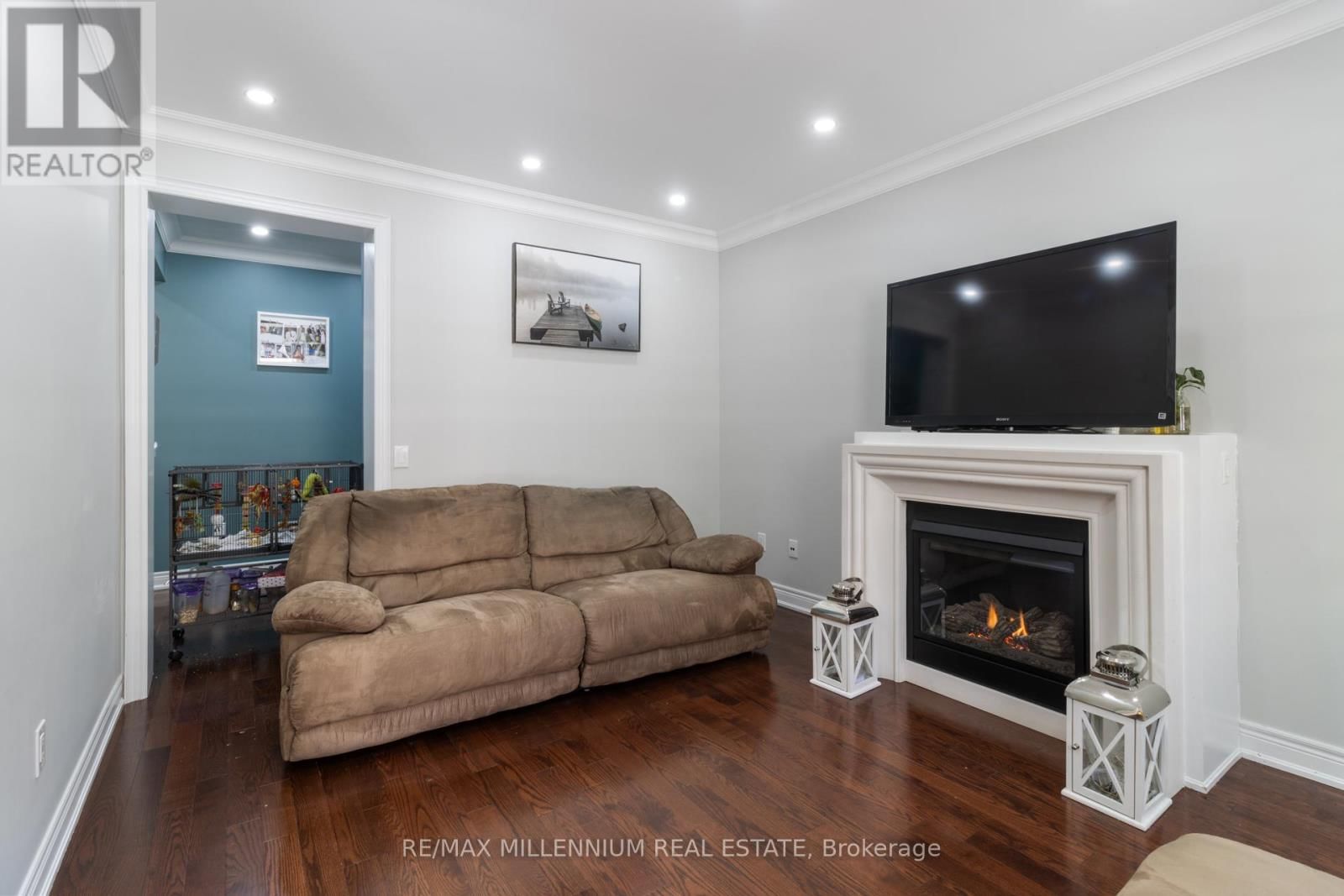 6 TRENTONIAN STREET Image 34