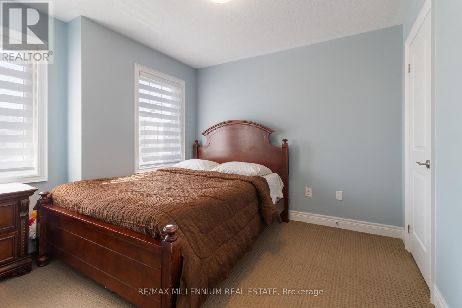 6 TRENTONIAN STREET Image 38