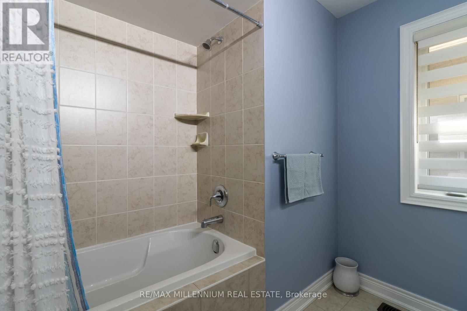 6 TRENTONIAN STREET Image 42