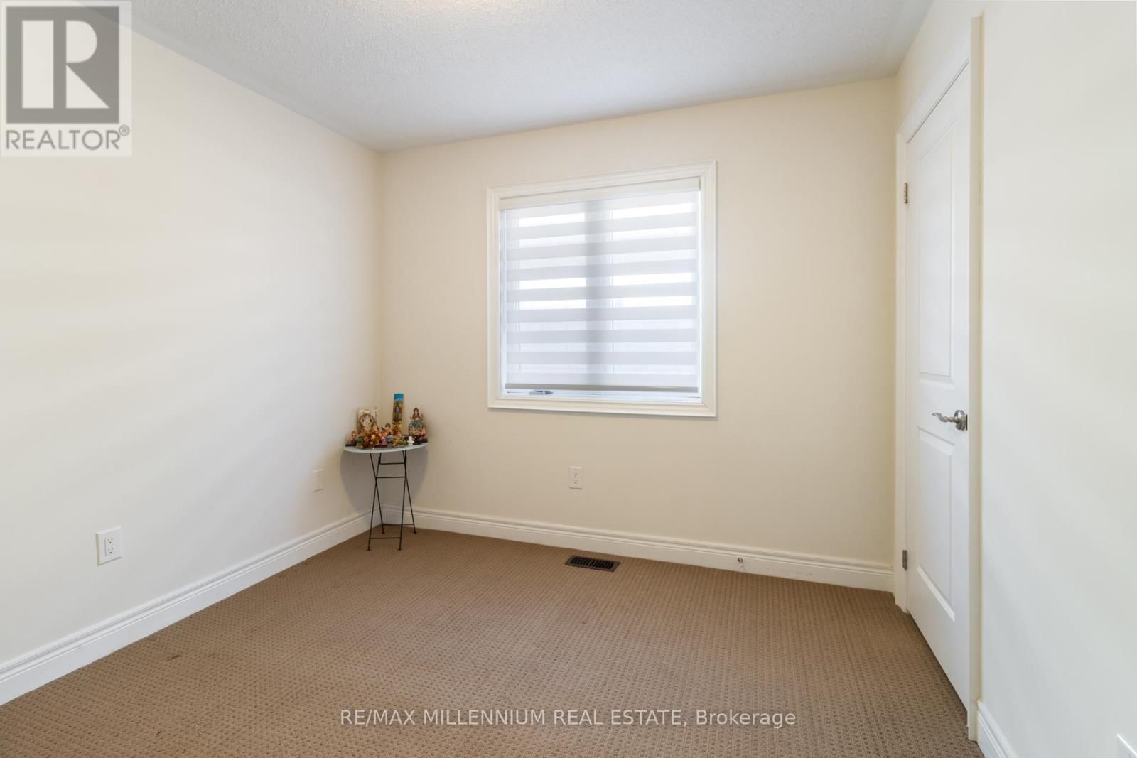 6 TRENTONIAN STREET Image 43