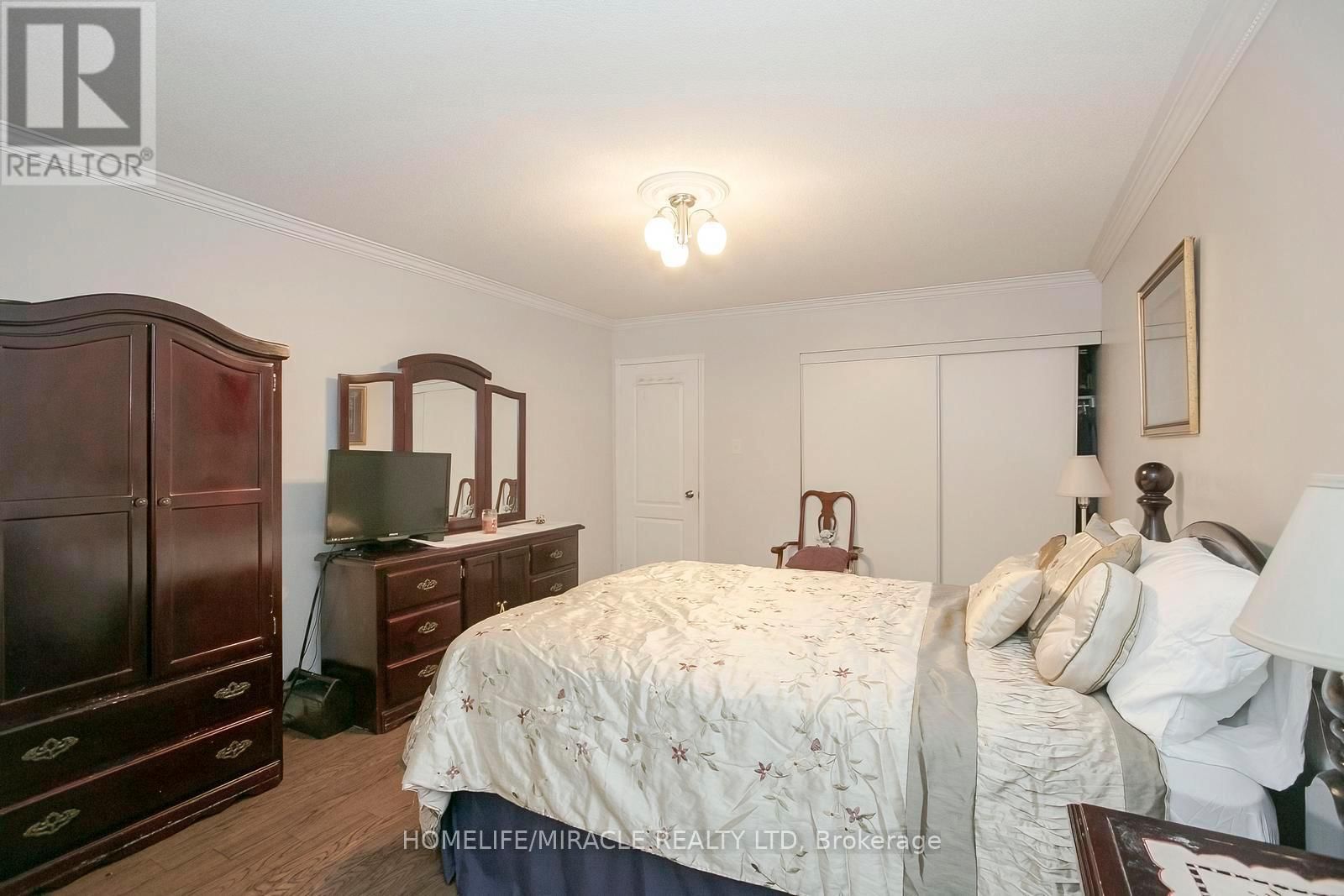 45 VINTAGE GATE Image 12