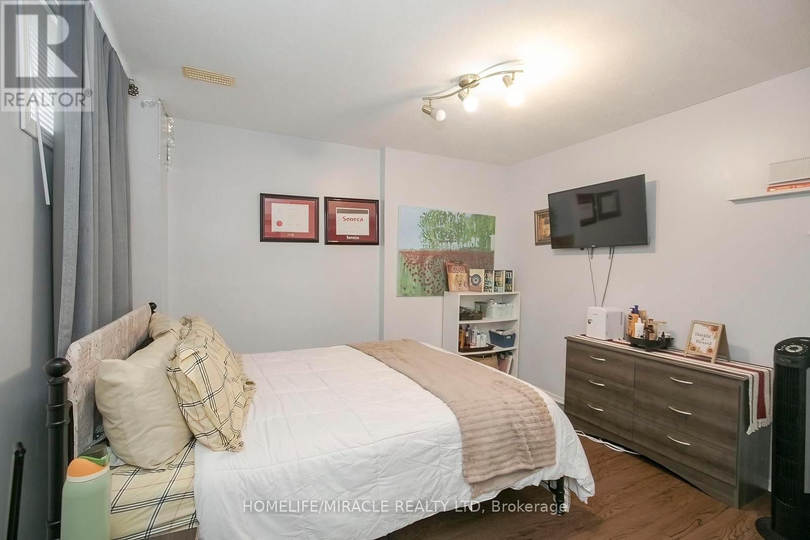 45 VINTAGE GATE Image 17