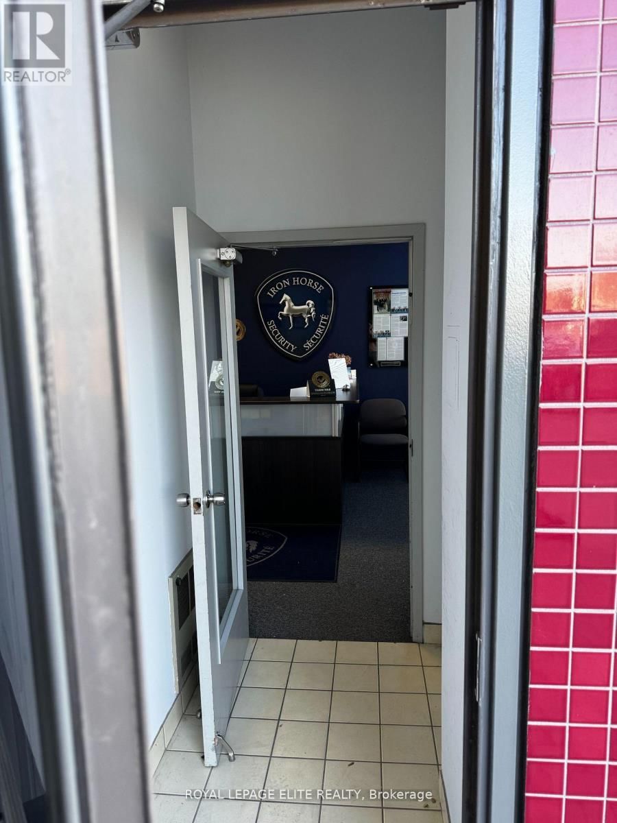 9 - 5160 EXPLORER DRIVE Image 4