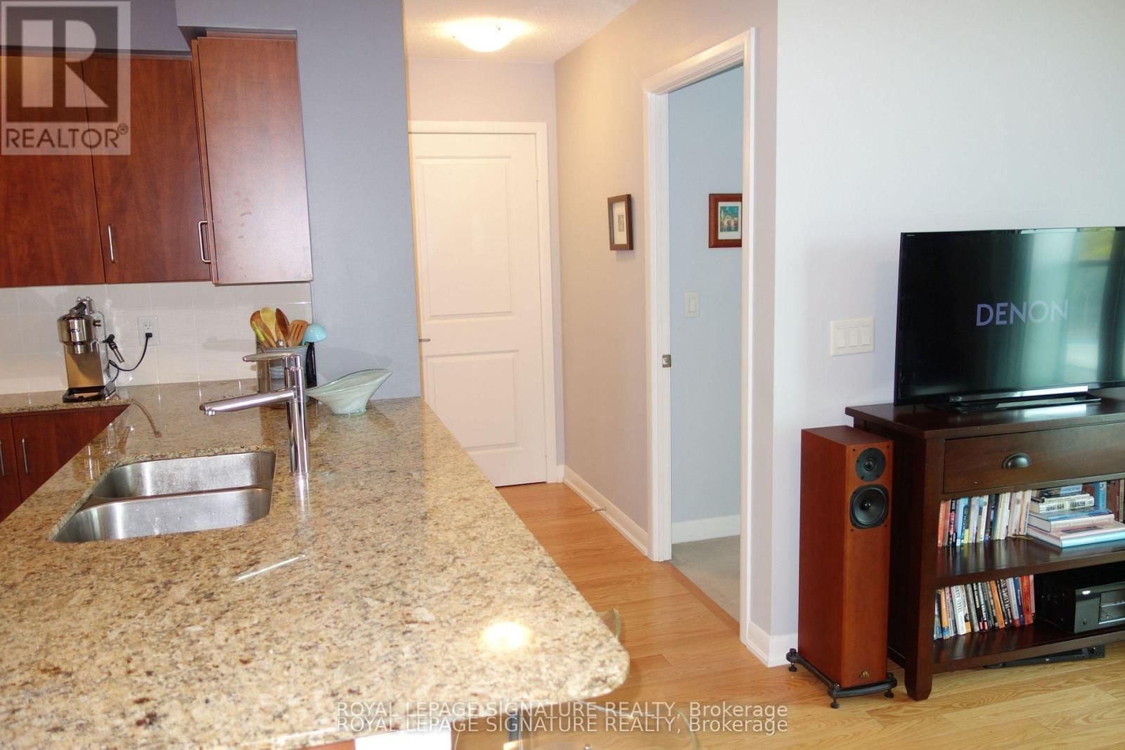 706 - 205 SHERWAY GARDENS ROAD Image 7