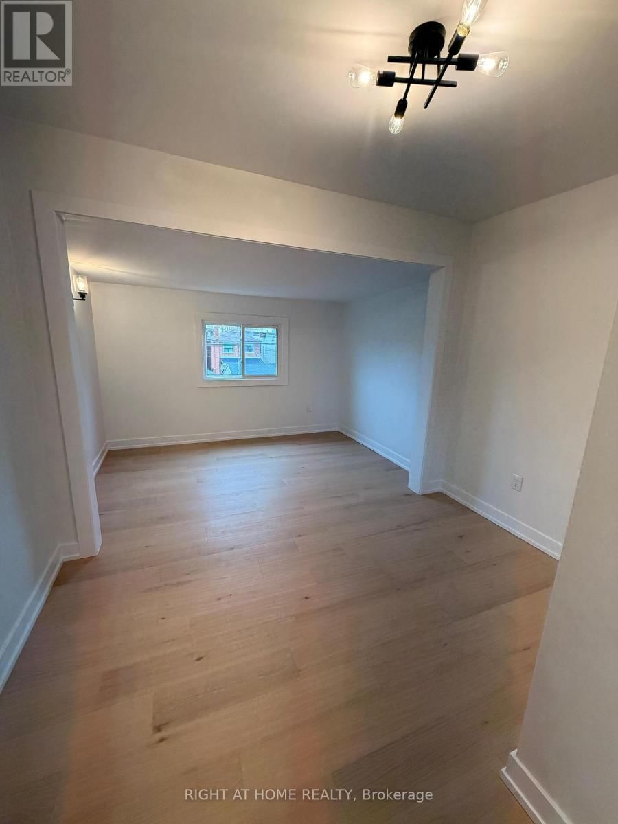 2 - 751 DUPONT STREET Image 2